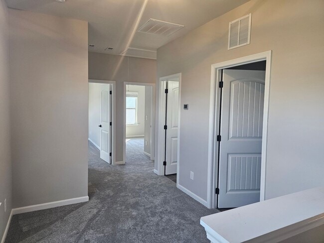 Building Photo - Like New- Immaculate 2-Story Home w/ 3 Bedroom 2.5 Bath with Loft Area.