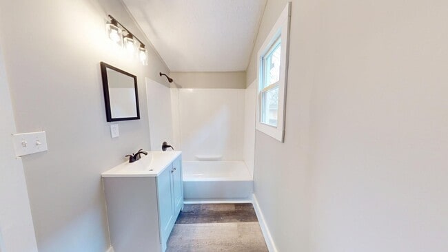 Building Photo - Stockyards Area - 2 Bedrooms - Single Fami...