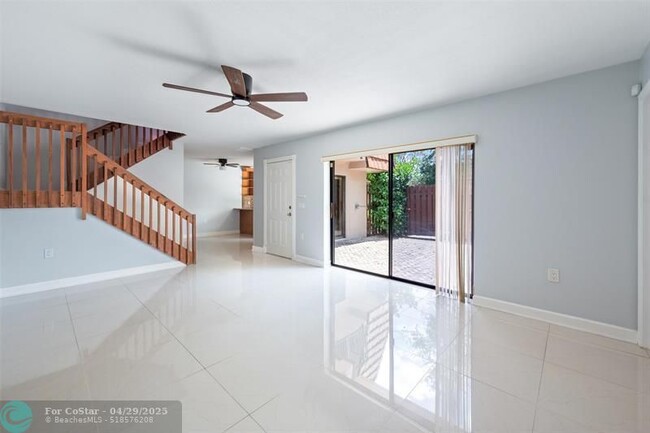 Building Photo - 4101 Wimbledon Dr