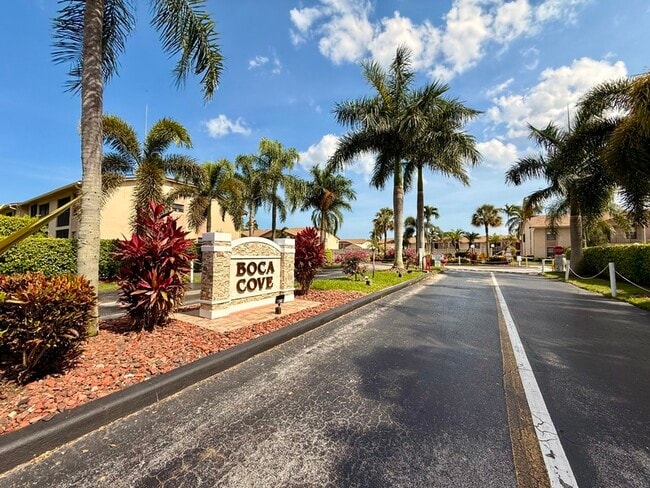 Building Photo - 9503 Boca Cove Cir