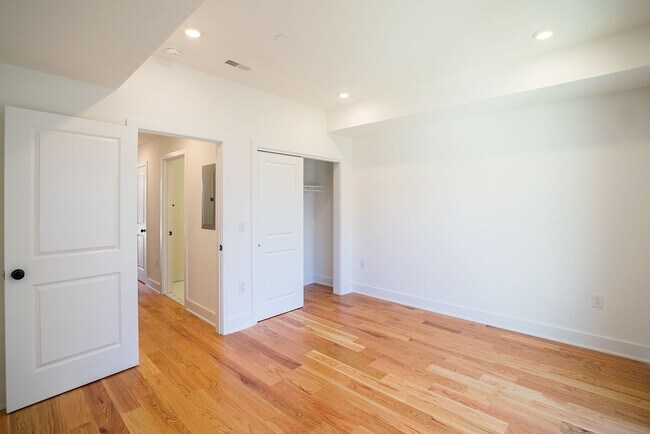 Building Photo - 2022 N 5th St