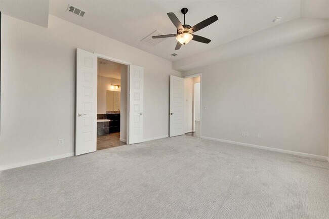 Building Photo - 14400 Kira Ln