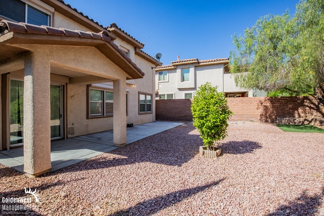 Building Photo - Beautifully Upgraded 5Bdm 3Ba Home Located in the Highly Desirable Summerlin.
