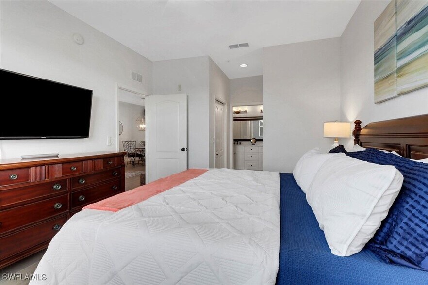 Building Photo - 3830 Sawgrass Way