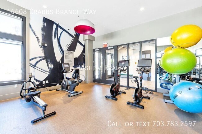 Building Photo - 16608 Crabbs Branch Way