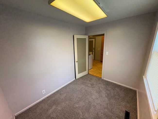 Building Photo - 2274 Orchard St