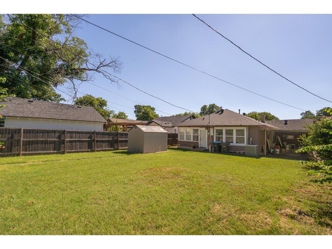 Building Photo - 3024 College Ave