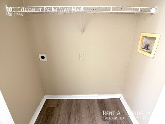 Building Photo - 501 Coconut Palm Way