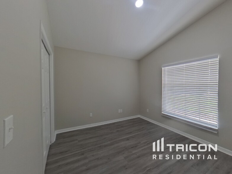 Building Photo - 10418 Reagans Run Dr