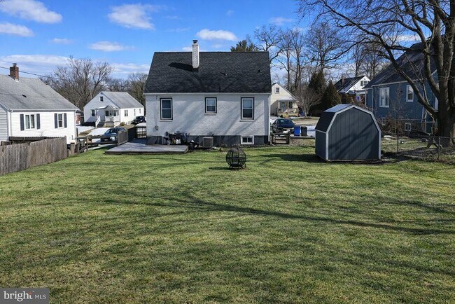 Building Photo - 2507 Glencoe Rd