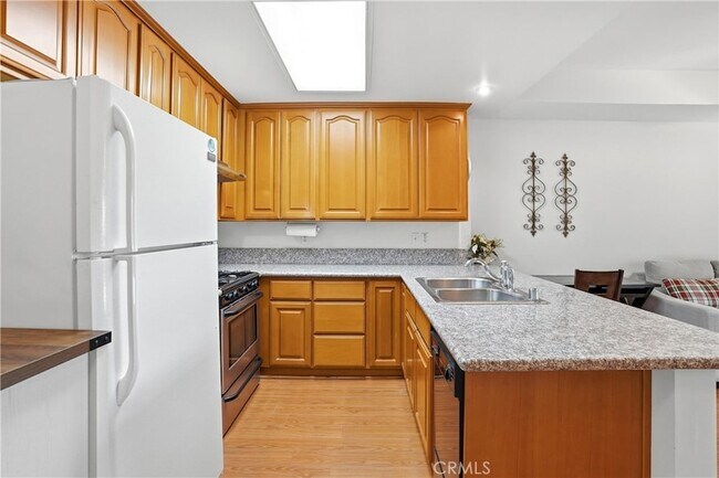 Building Photo - 17888 Alburtis Ave