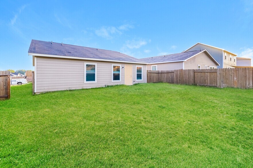 Building Photo - 13015 S Green Wing Cir