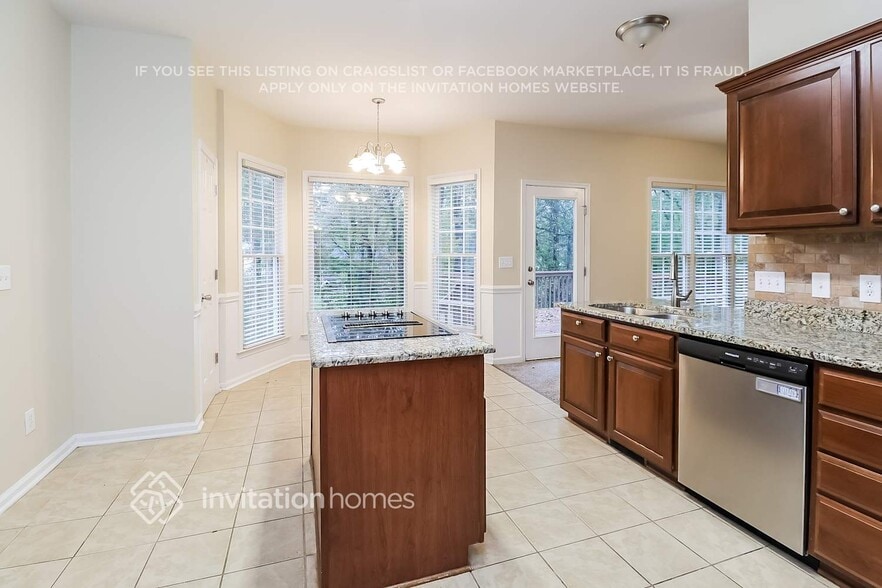 Building Photo - 17400 Cambridge Grove Dr