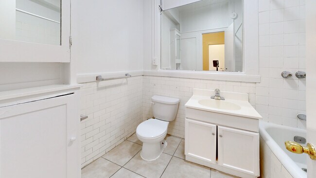 Building Photo - 861 Sutter St