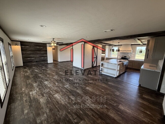 Primary Photo - 206 Scarlett Rd