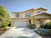 Building Photo - Beautiful 2 Story 5 Bedroom SOLAR Home + L...