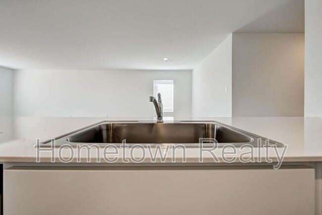 Building Photo - 9729 NW 124th St