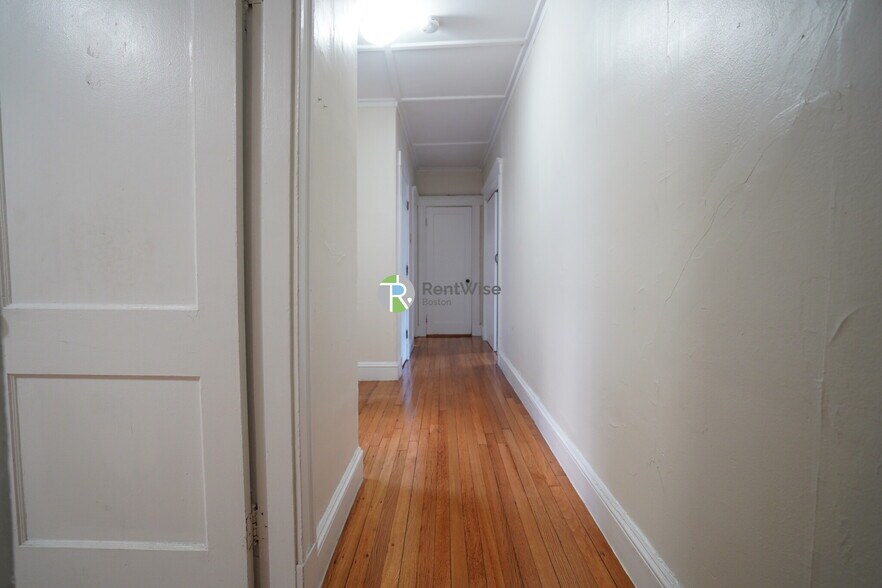 Primary Photo - 1179 Boylston St