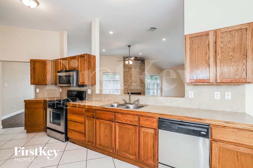 Building Photo - 5334 Hazel Grove Dr
