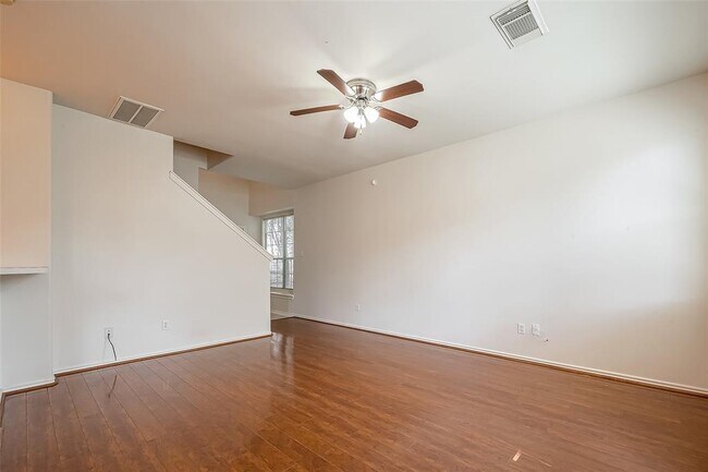 Building Photo - 14 Scenic Brook Ct