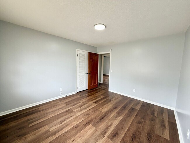 Building Photo - Irmo-Offering Self Guided Tour with RENTLY!