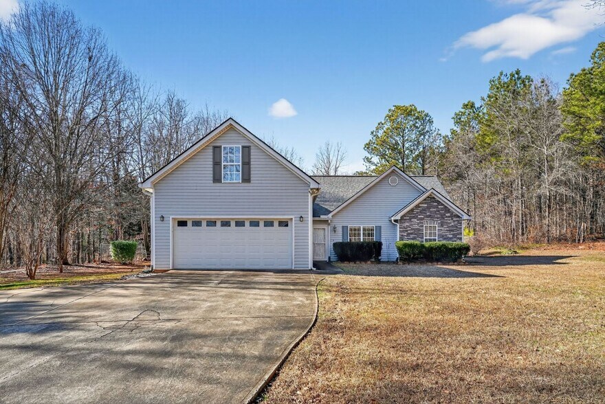 Building Photo - 345 Freeman Dr