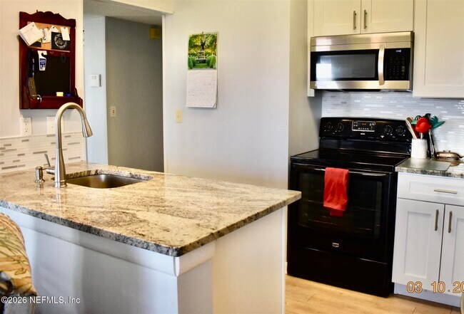 Building Photo - 15 Cartagena Ct