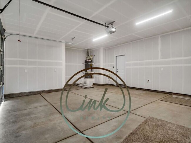Building Photo - Brand New Townhouses in Gardnerville