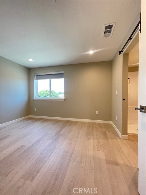 Building Photo - 4251 E Live Oak Ave