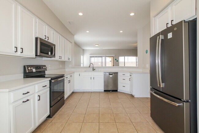 Building Photo - 17356 W Navajo St