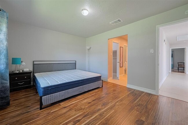 Building Photo - 14330 Templar Ln