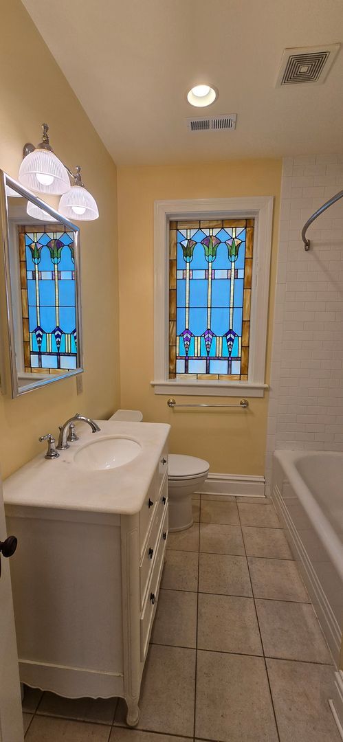 Building Photo - 4969 Pernod Ave