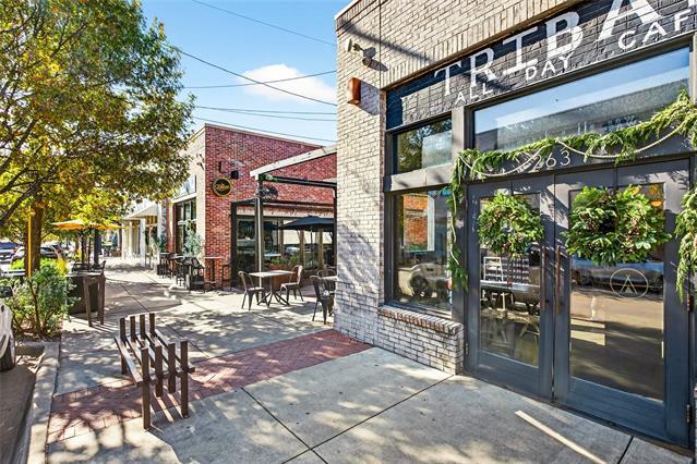 Building Photo - 439 W 9th St