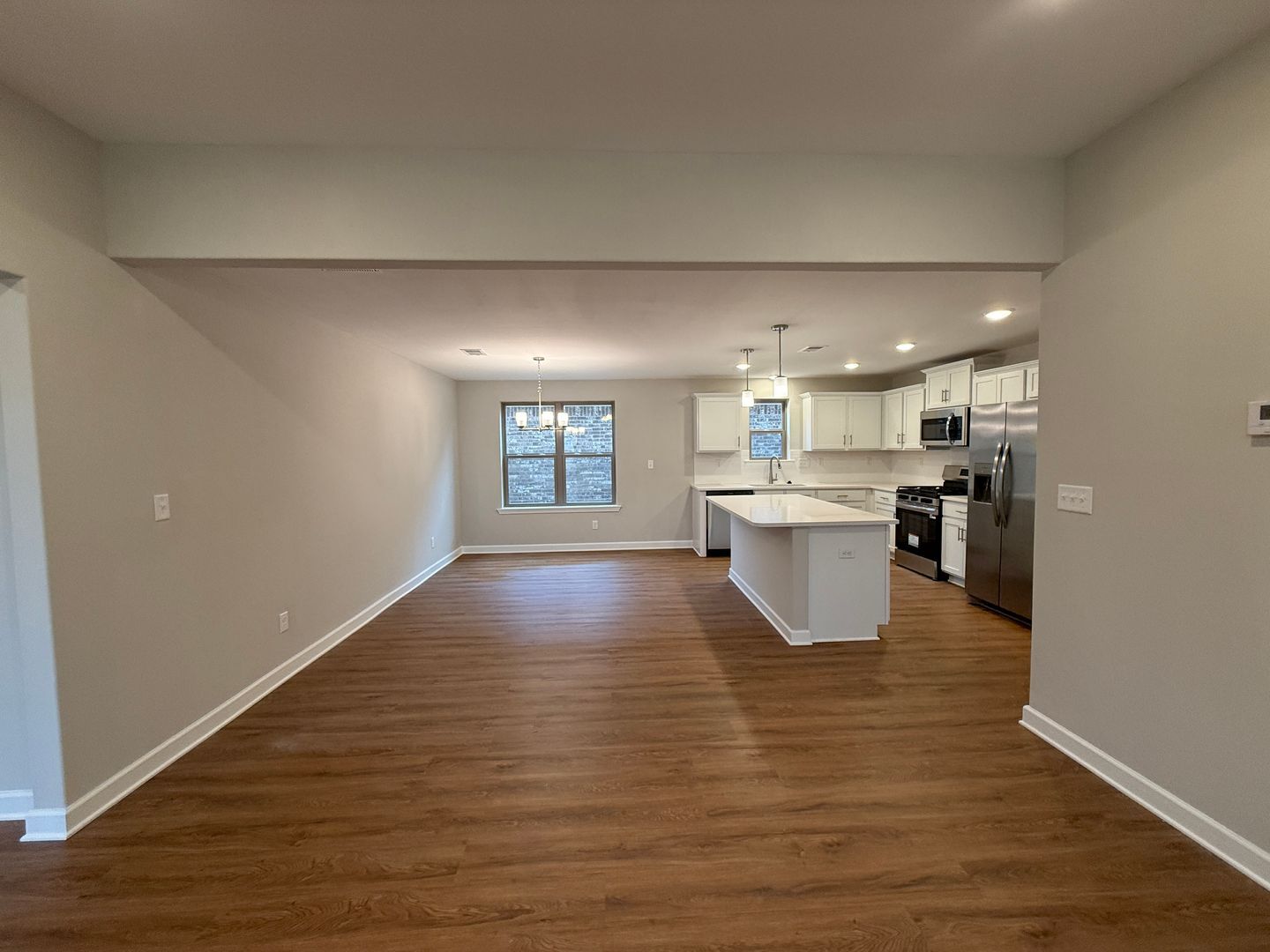 Building Photo - 1852 Bloomington Cir