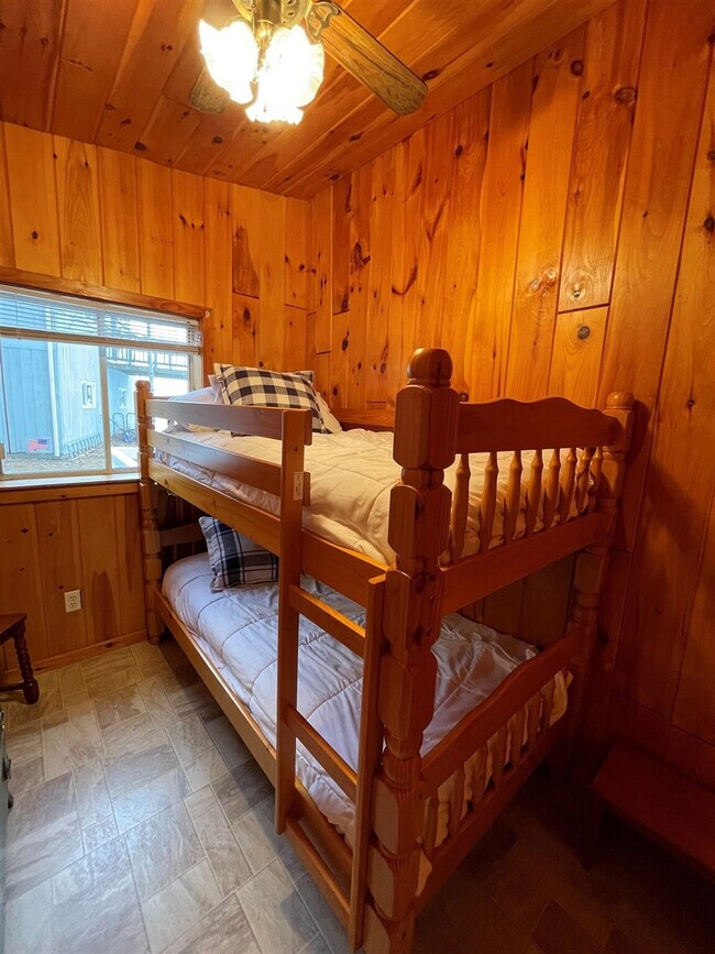 Building Photo - 46 Wards Cove Rd