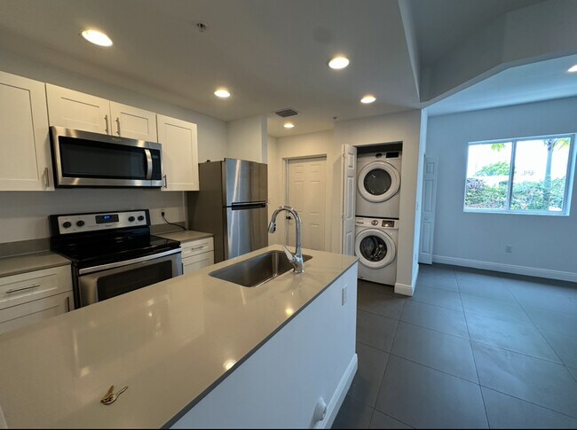 Building Photo - 346 NW 35th St