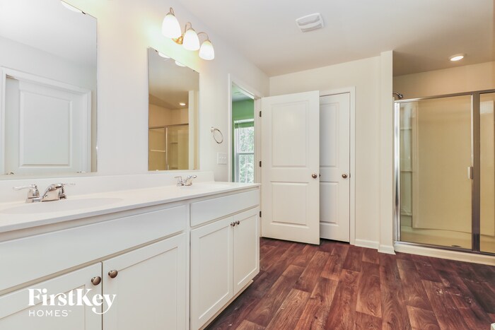 Building Photo - 500 Wayton Cir
