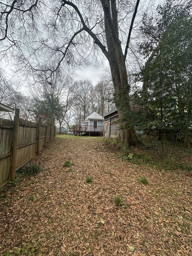 Building Photo - Shotgun Home in the Boulevard Neighborhood - Move in date June 1st, 2026