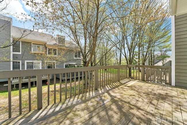 Building Photo - 88 W Countryside Dr