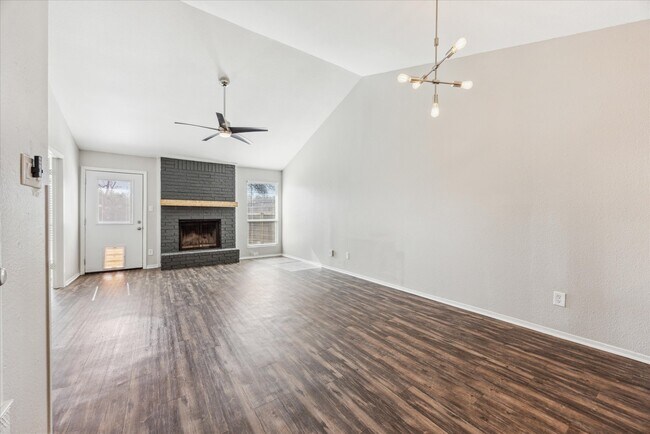 Primary Photo - 8805 Piney Point Dr