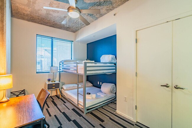 Building Photo - 915 N 4th St