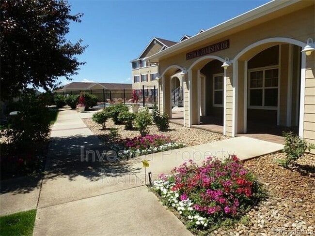 Building Photo - 15700 E Jamison Dr