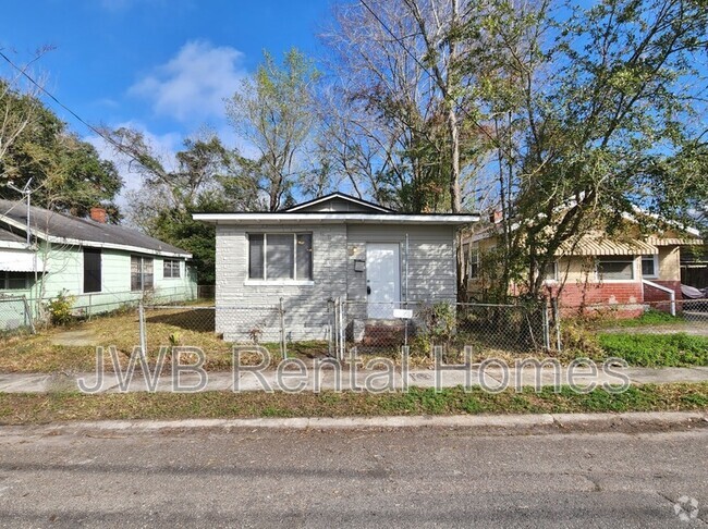 Building Photo - 2059 Baldwin St