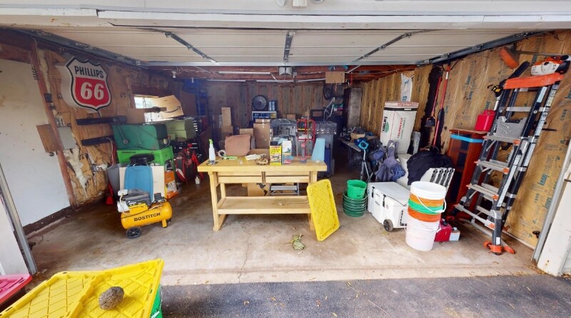 Building Photo - 130 Syril Dr