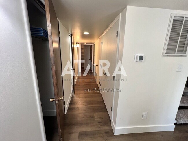 Building Photo - 270 2020 N