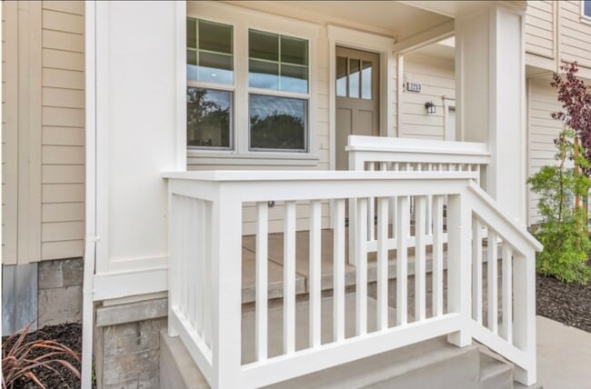Building Photo - 2253 Vanderford Dr