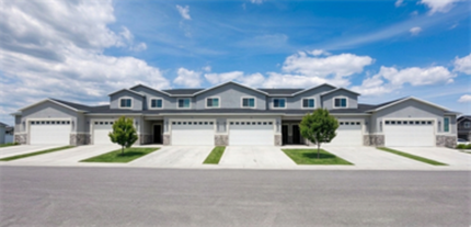 Building Photo - 225 950 E