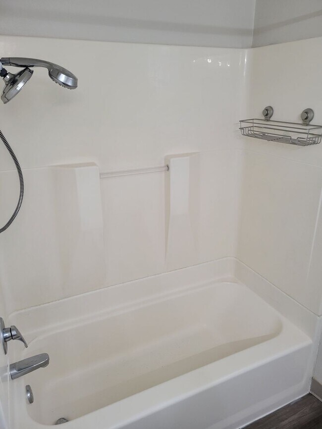 Building Photo - 619-621 Blaine