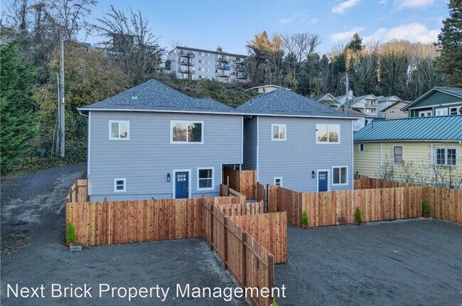 Building Photo - 3 br, 2 bath House - 1334 16th Ave S Unit B