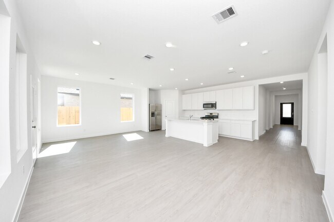 Building Photo - 16310 Texas Flatland Way